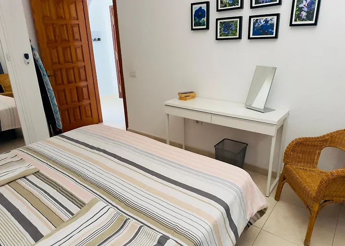 Beautiful With Sea View, Terrace And Pool